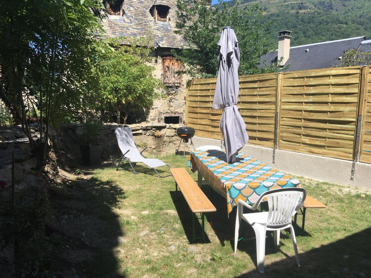 Gite De Montagne Le Lustou Sailhan Exterior foto